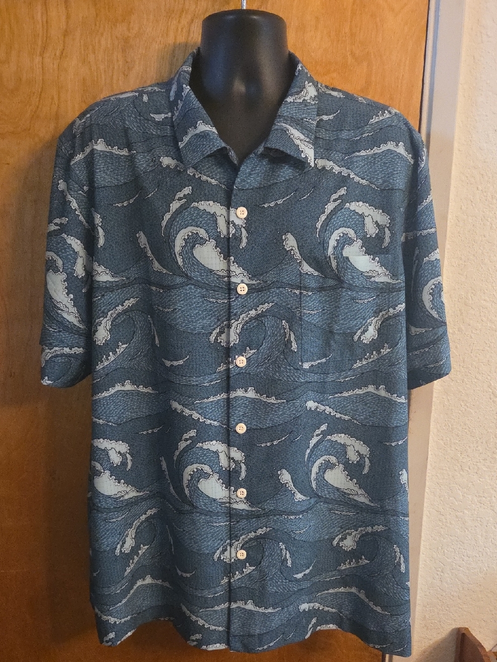 Tomny Bahama "The Bahama Coast" Wavescape Oasis Island Zone® Camp Shirt Size XXL